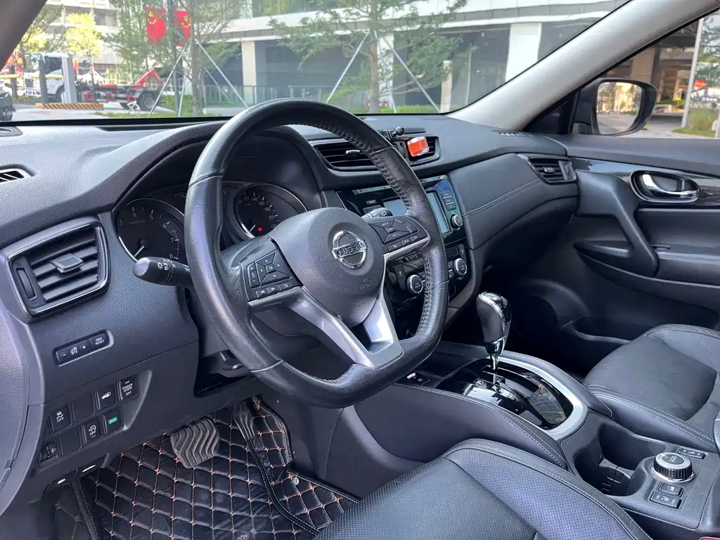Nissan X-Trail — миниатюра 12