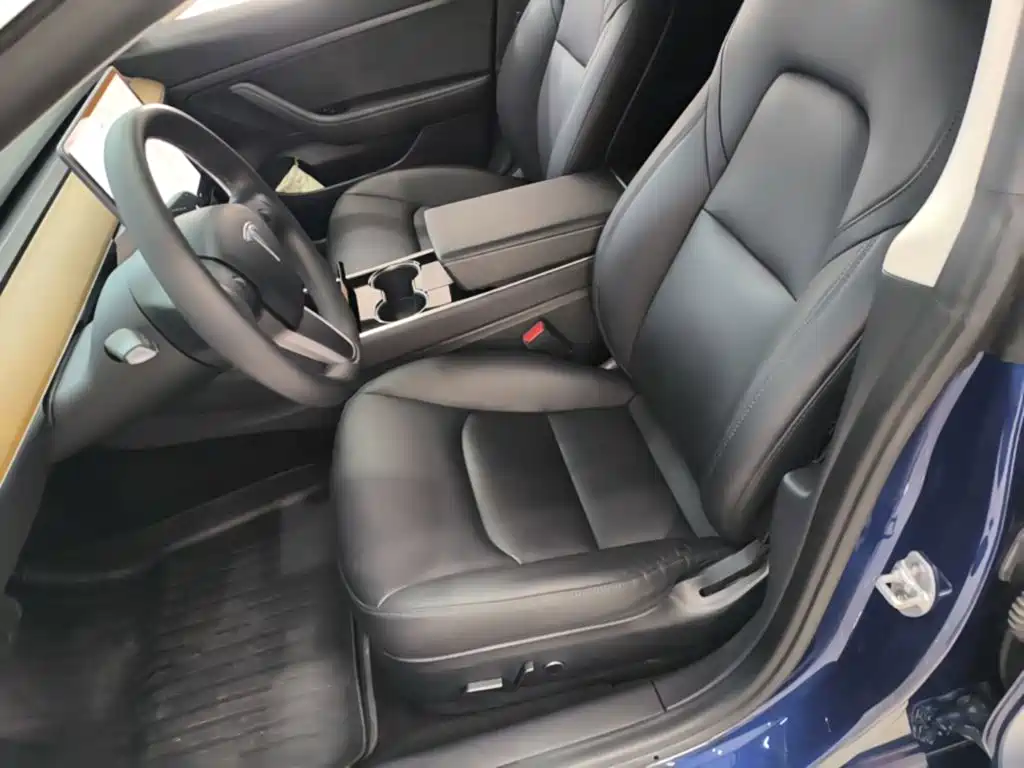 Tesla Model 3 — миниатюра 15