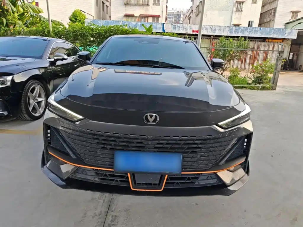Changan UNI-V — миниатюра 3
