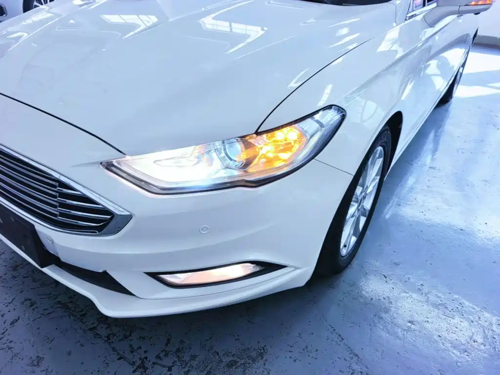 Ford Mondeo — миниатюра 24