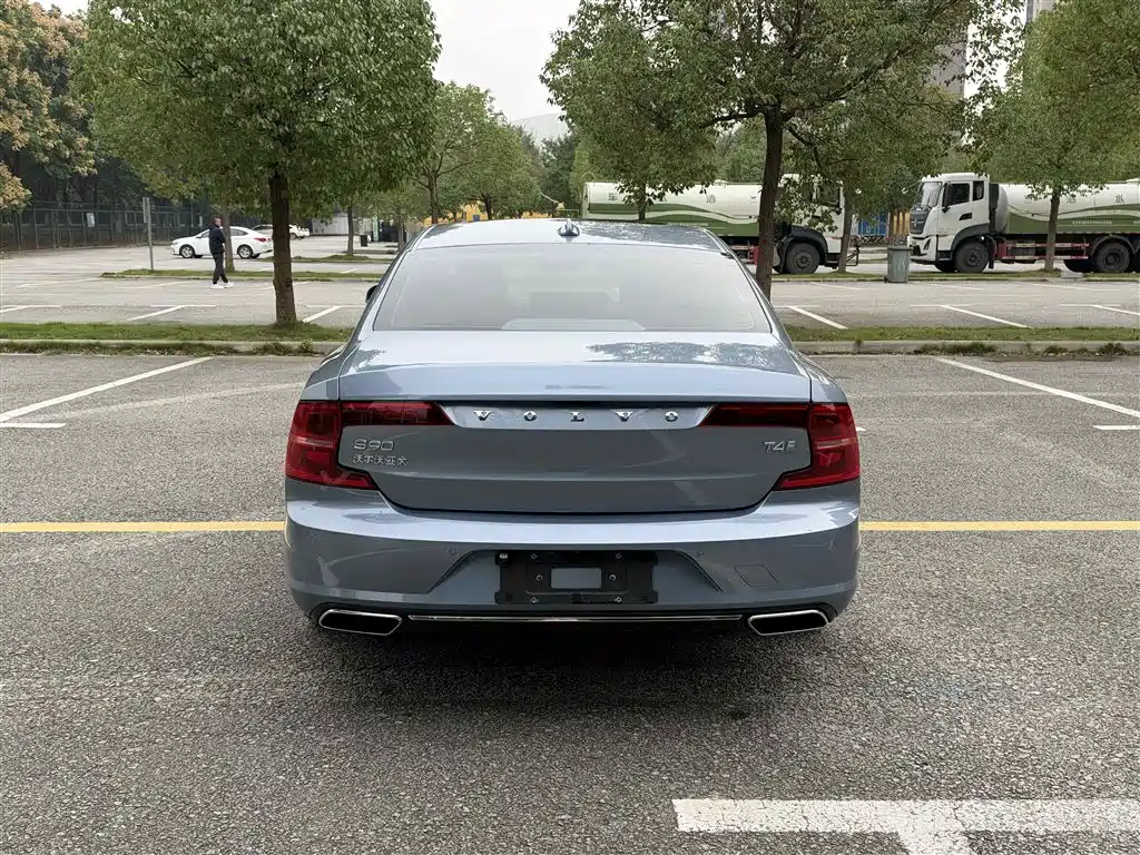 Volvo S90 — миниатюра 14