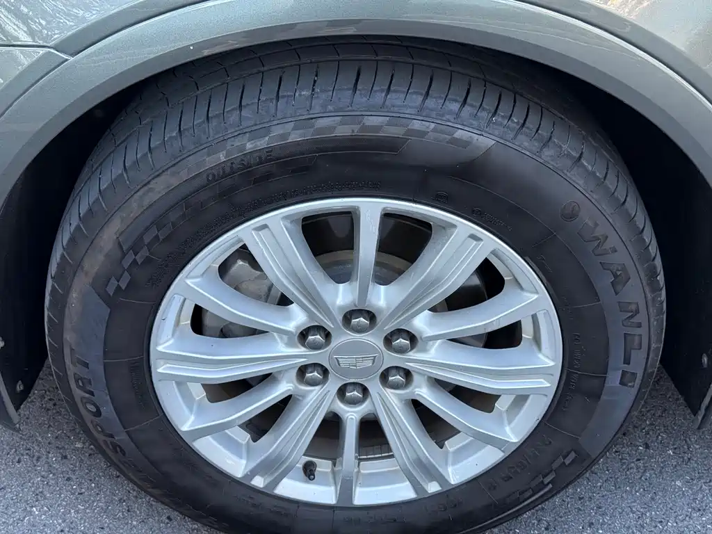 Cadillac XT5 — миниатюра 3