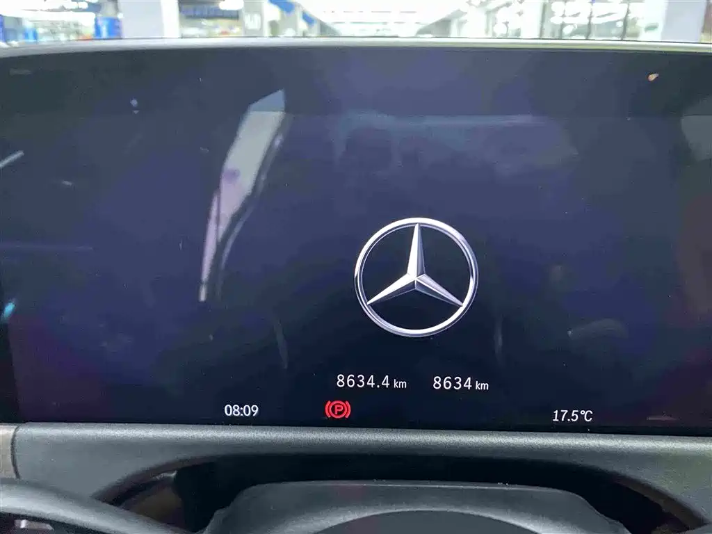 Mercedes-Benz E-Class — миниатюра 12