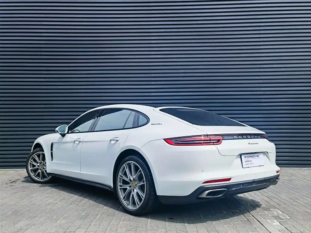 Porsche Panamera — миниатюра 2