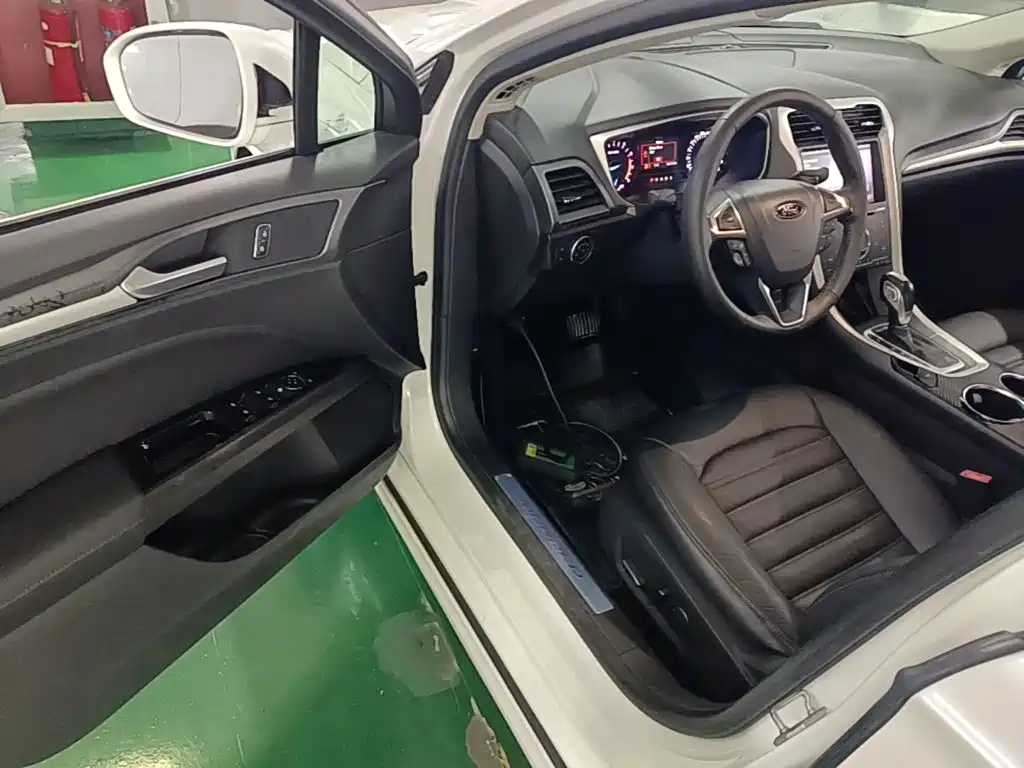 Ford Mondeo — миниатюра 16
