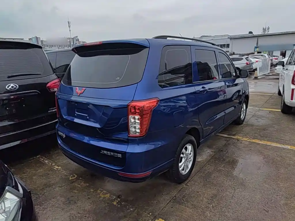 Wuling Hongguang — миниатюра 7