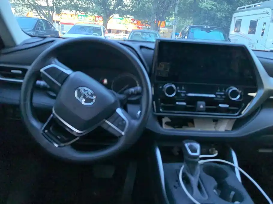 Toyota Highlander — миниатюра 12