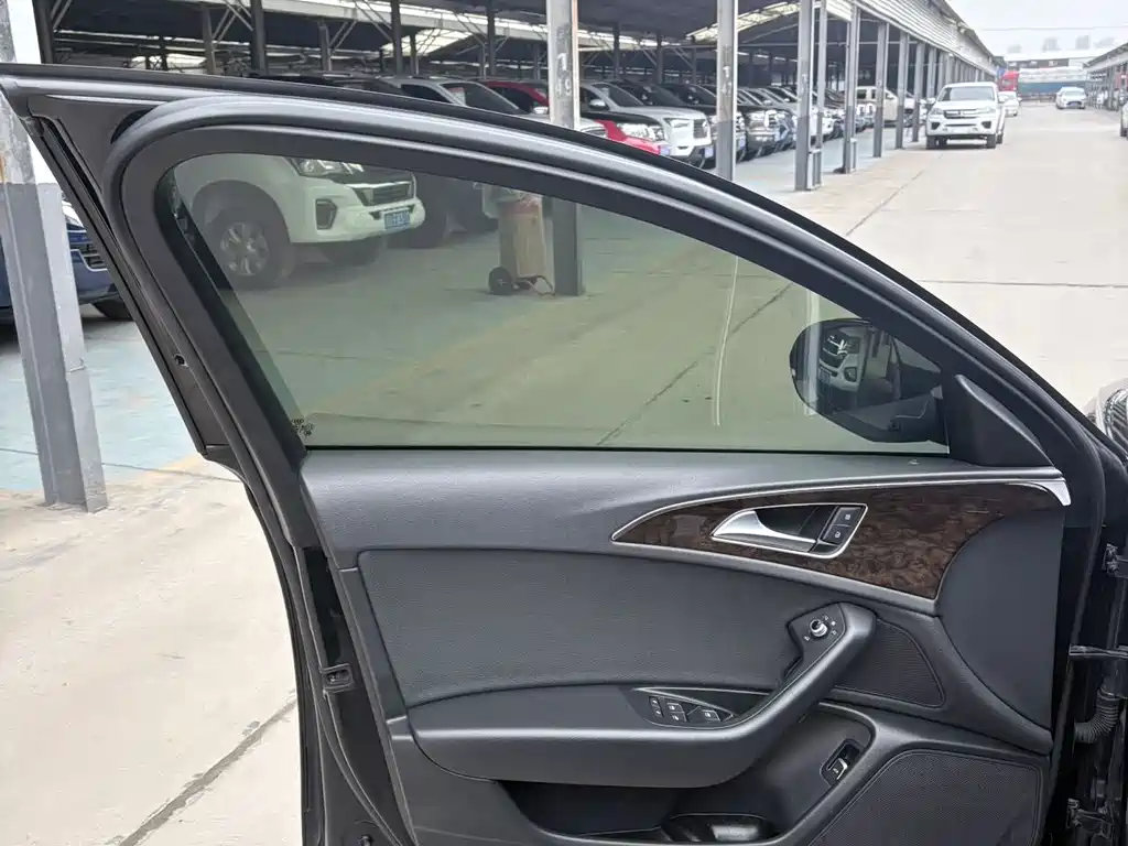 Audi A6L — миниатюра 10