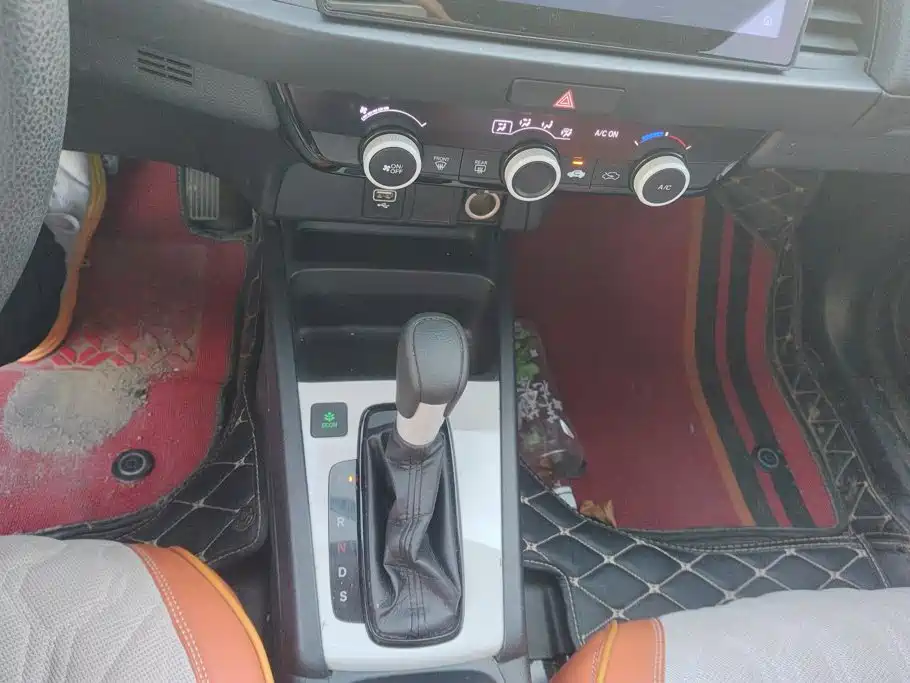 Honda Fit — миниатюра 16