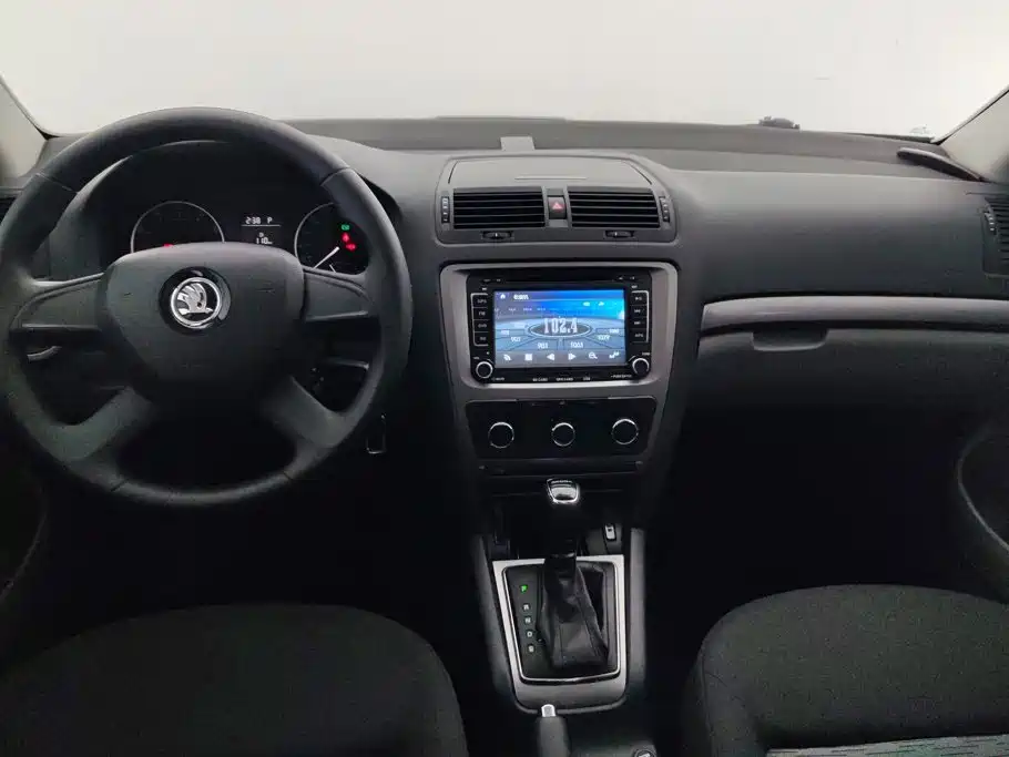 Skoda Octavia — миниатюра 12