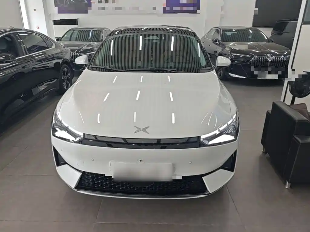 XPeng P5 — миниатюра 3