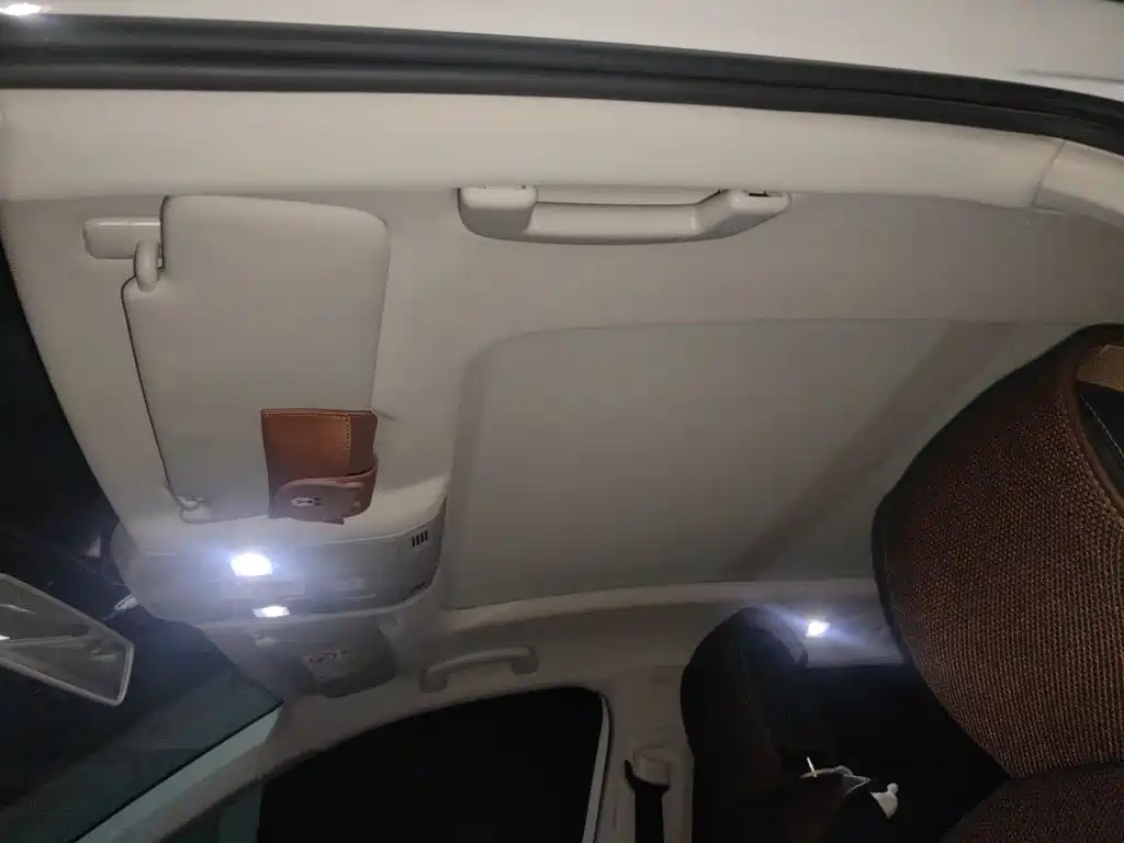 Volkswagen T-Roc — миниатюра 14