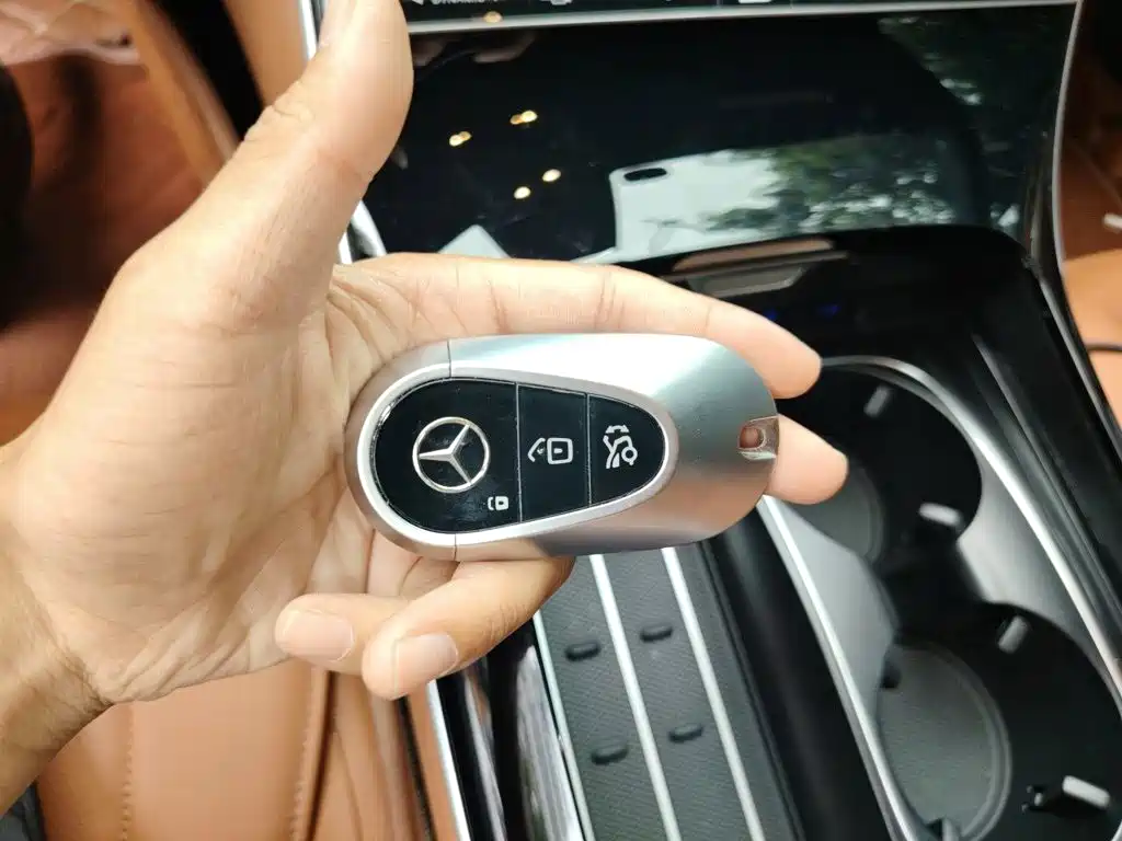 Mercedes-Benz S-Class — миниатюра 12