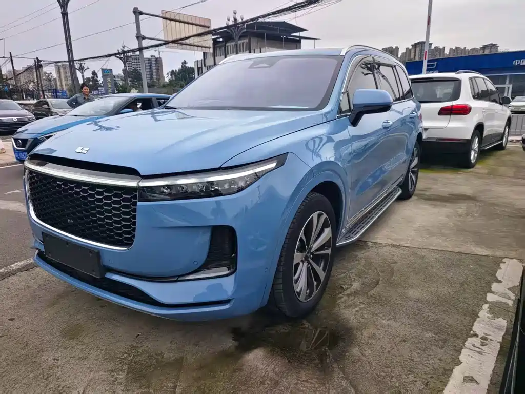 Li Auto ONE