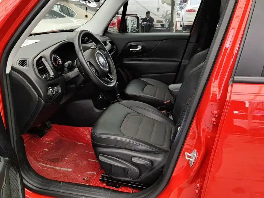 Jeep Renegade — миниатюра 9