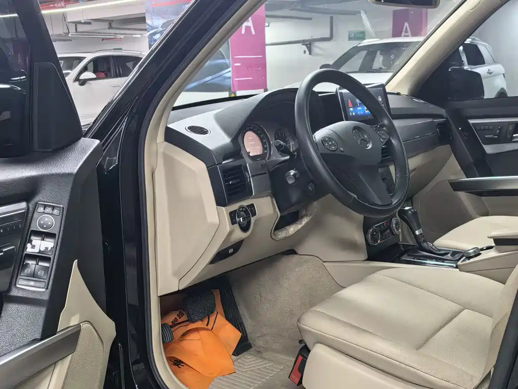 Mercedes-Benz GLK 2011 GLK 300 4MATIC Luxury