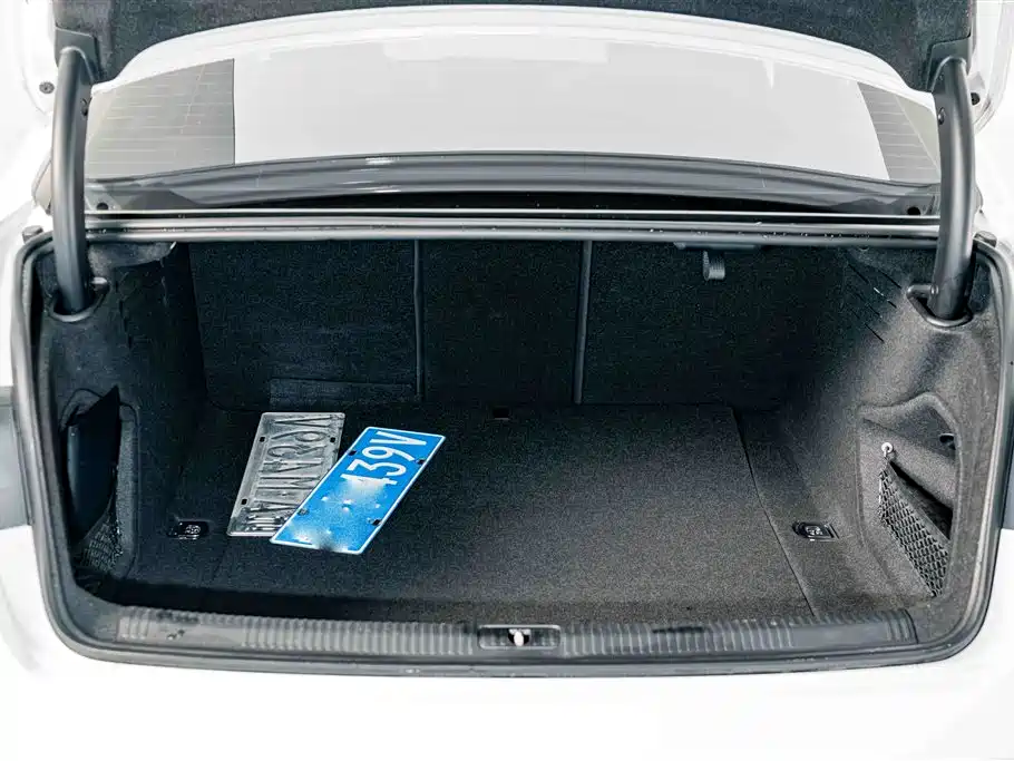 Audi A4L — миниатюра 23