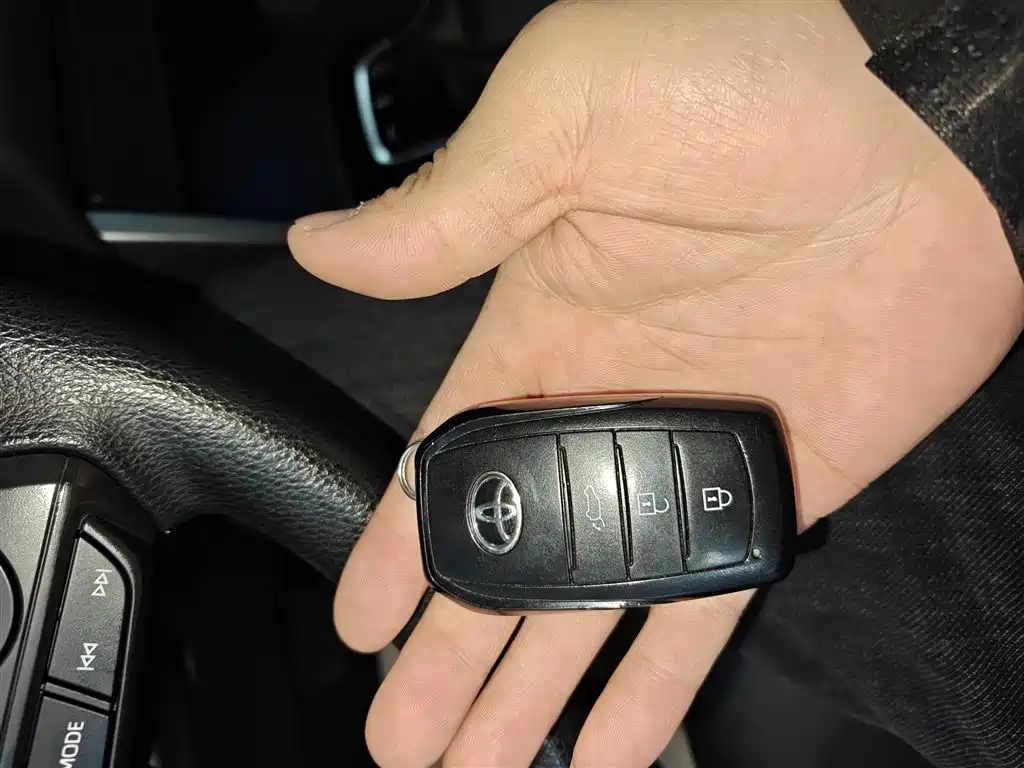 Toyota Frontlander 2022 2.0L CVT Luxury PLUS