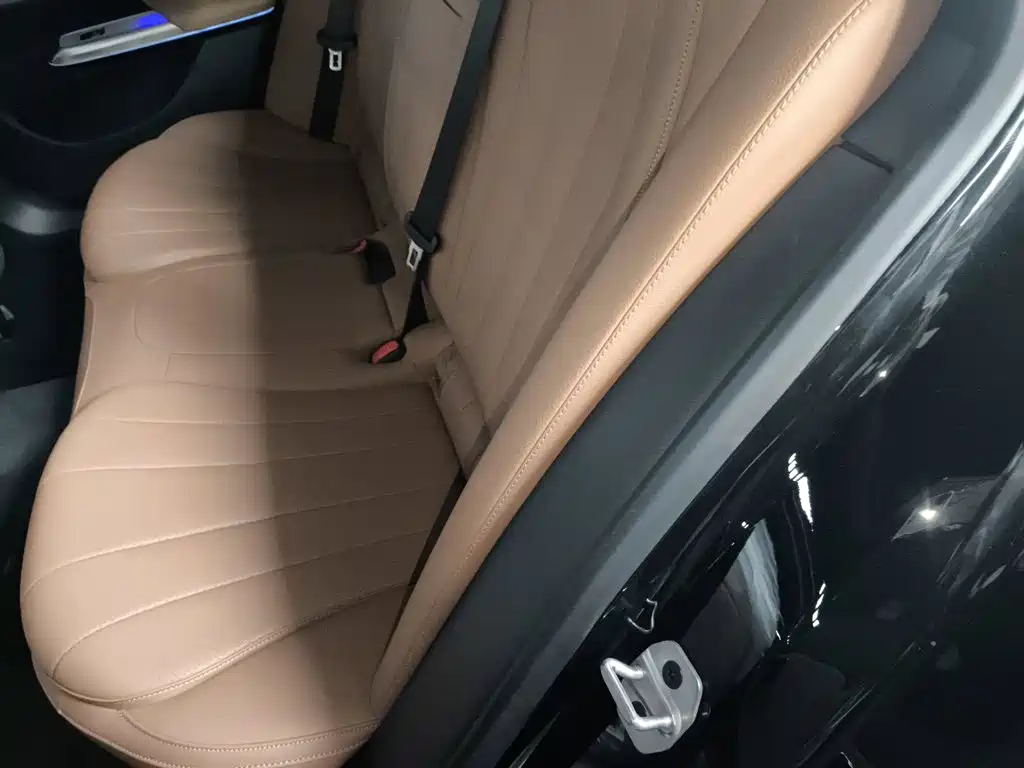 Mercedes-Benz E-Class (Import) — миниатюра 13