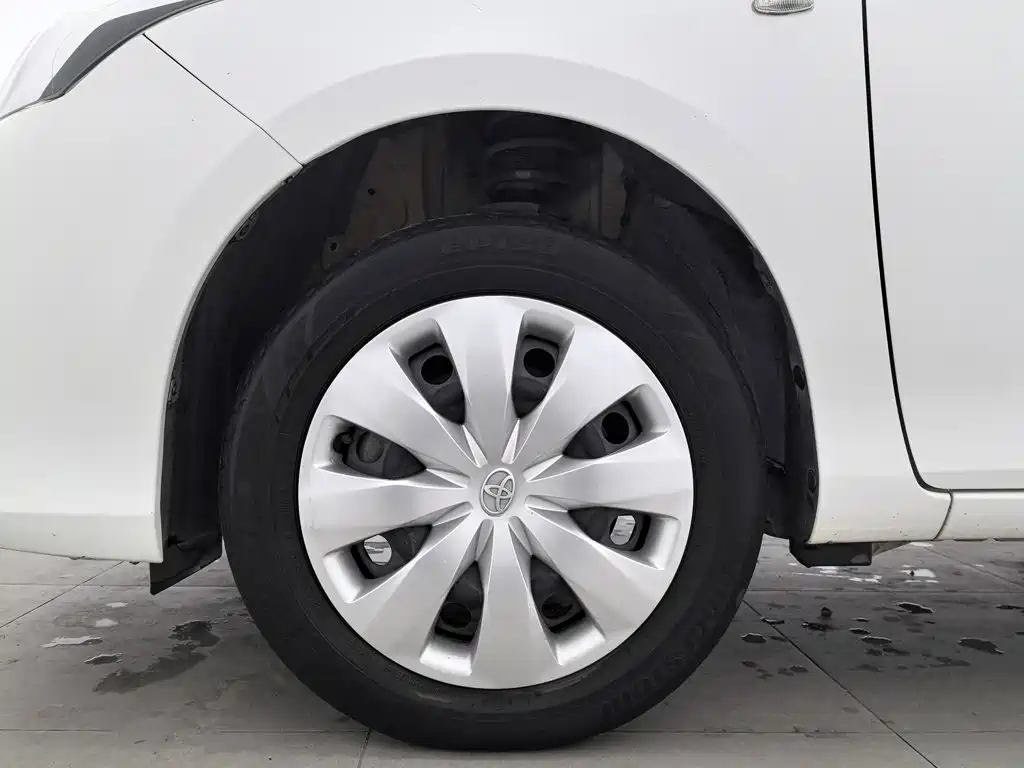 Toyota Yaris L — миниатюра 17
