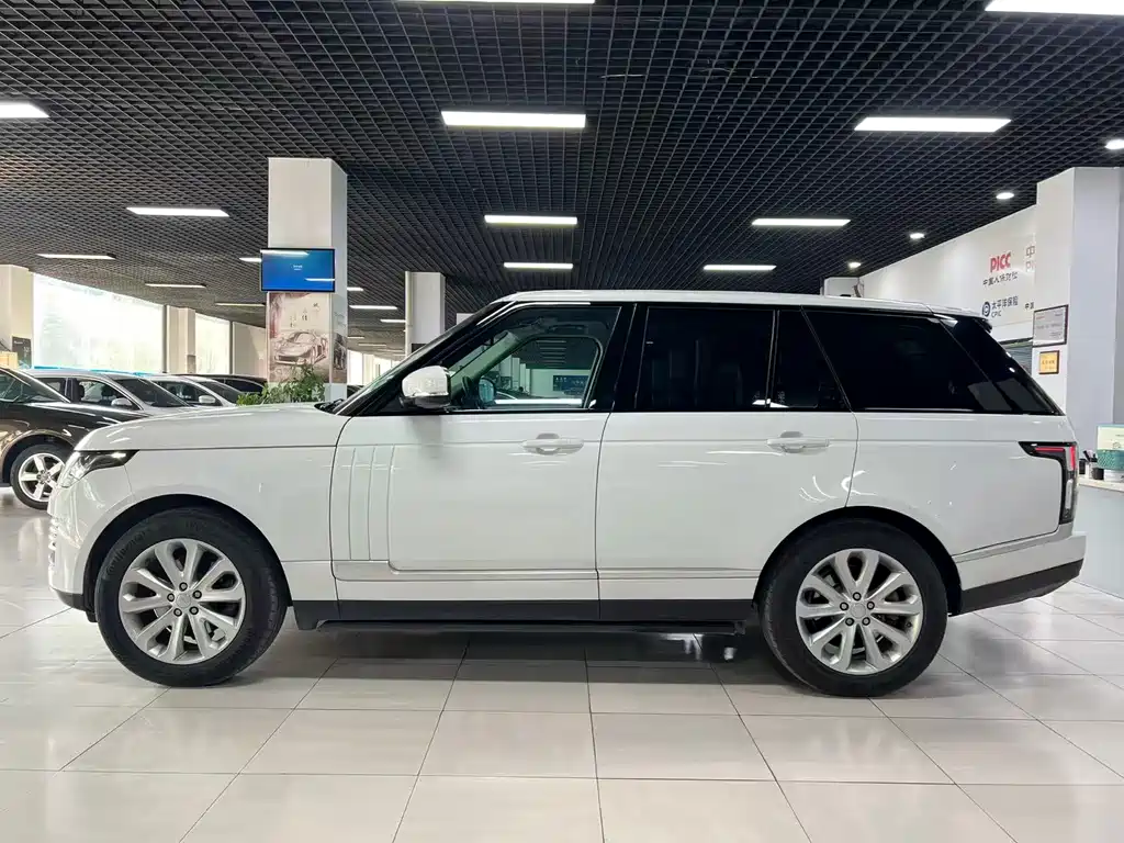 Land Rover Range Rover — миниатюра 3