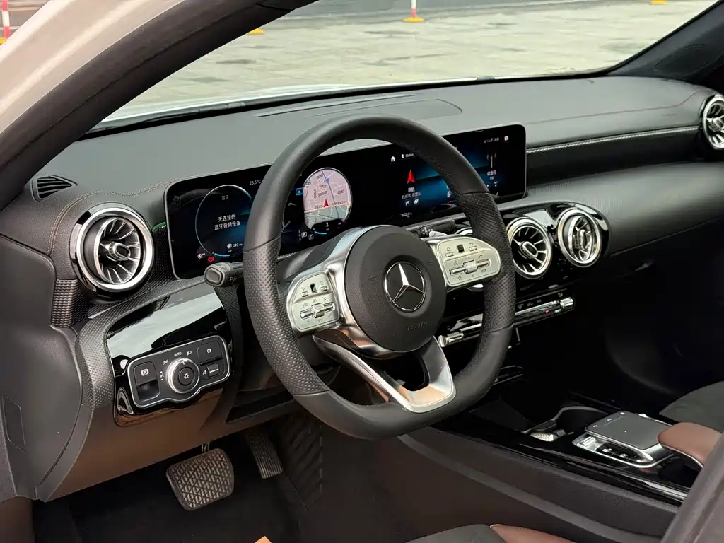 Mercedes-Benz A-Class — миниатюра 5