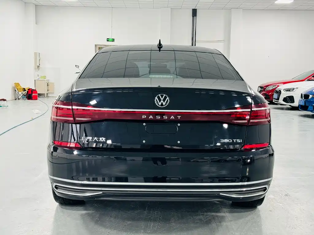 Volkswagen Passat 2024 380TSI Elite