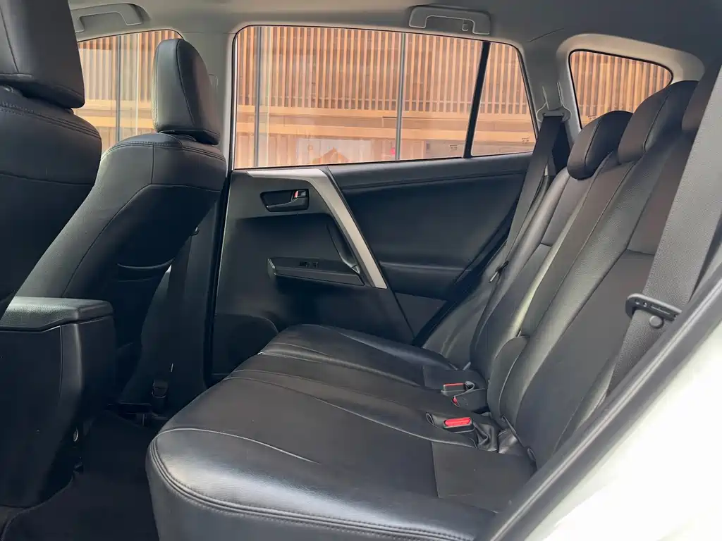 TOYOTA RAV4 RONGFANG