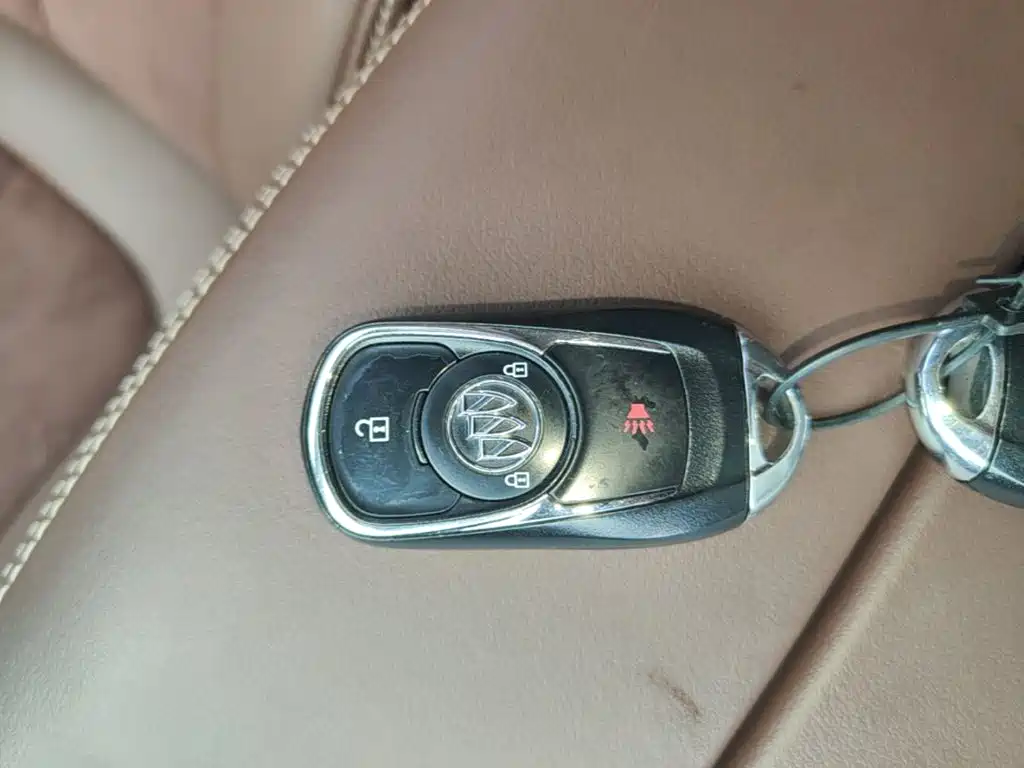 Buick Envision Plus — миниатюра 9