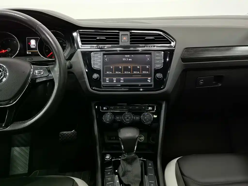 Volkswagen Tiguan L — миниатюра 12