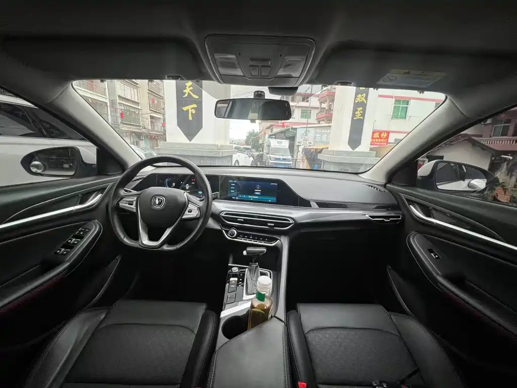 Changan Eado — миниатюра 5
