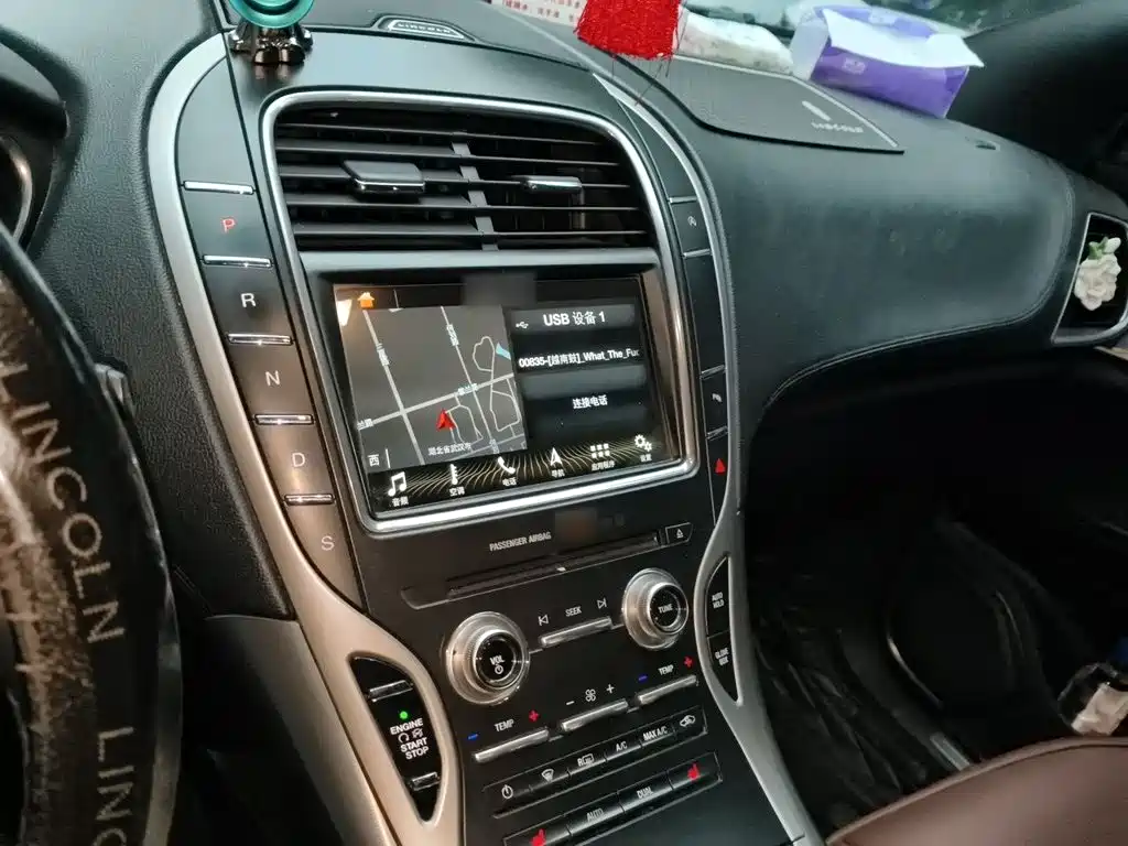 Lincoln MKX — миниатюра 6