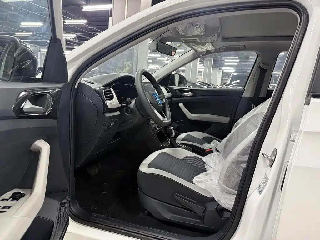 Volkswagen Tharu — миниатюра 4