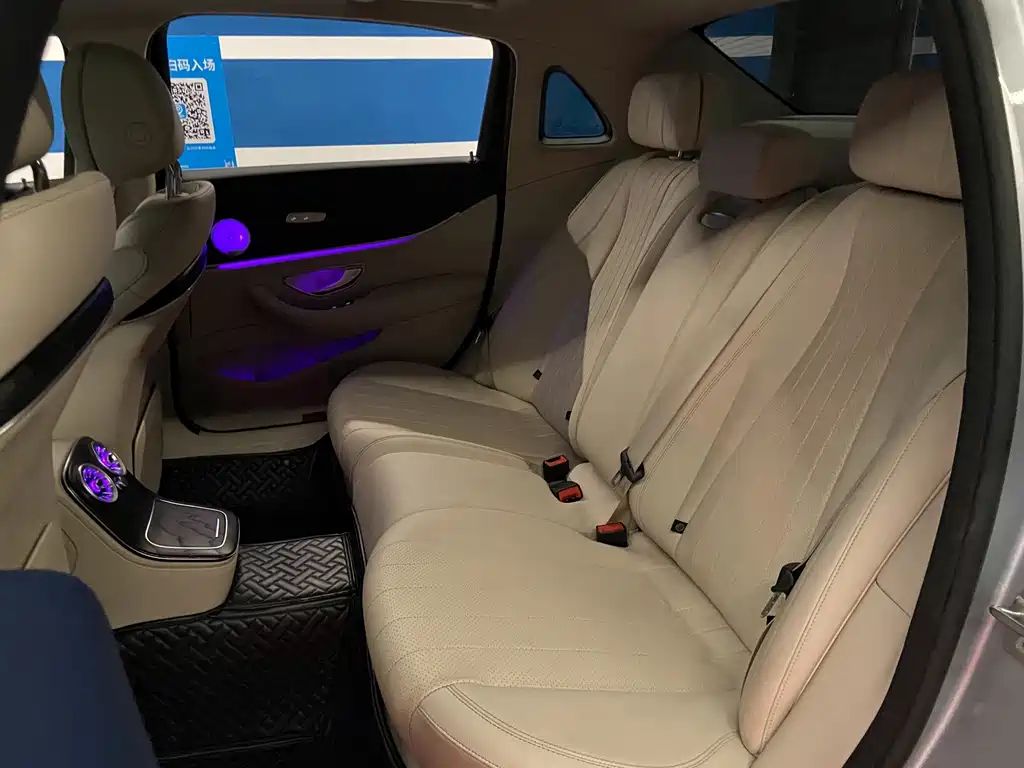 Mercedes-Benz E-Class — миниатюра 13