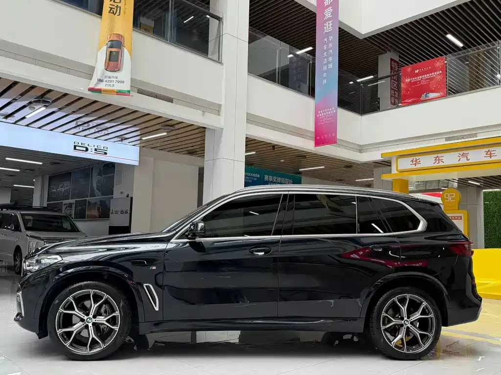 BMW X5 2022 xDrive 40Li Premium M Sport