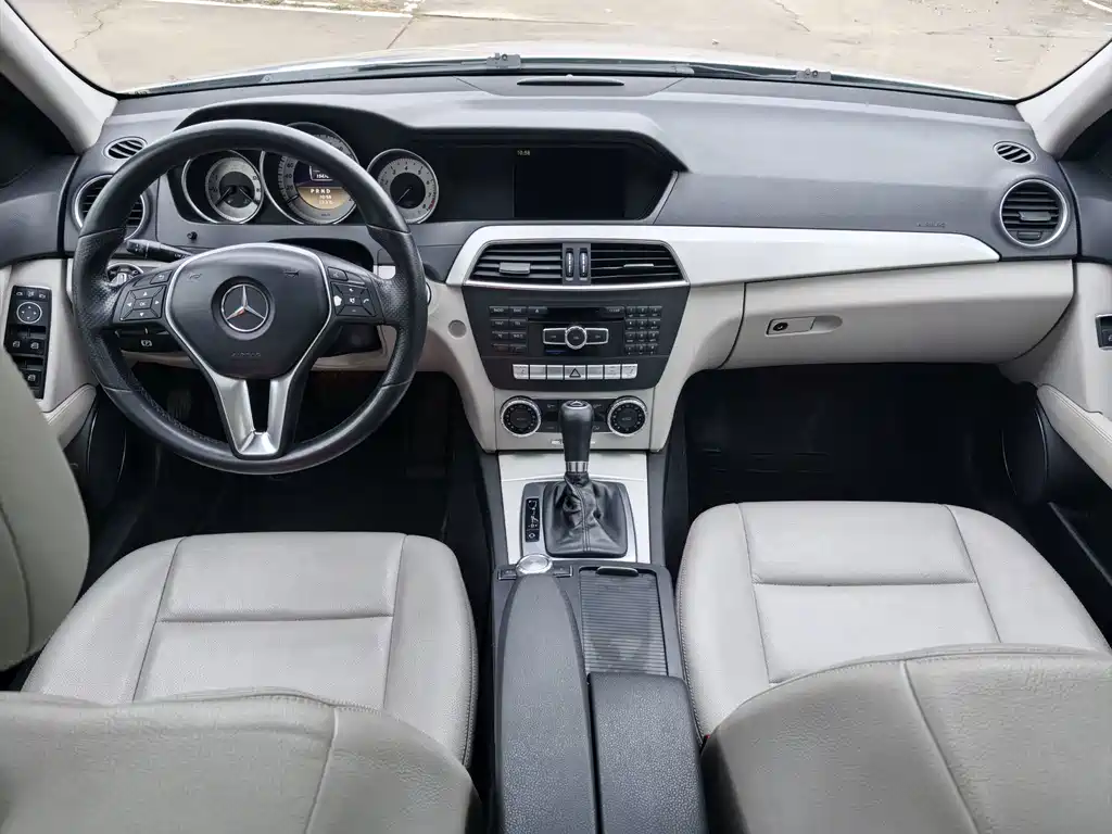 Mercedes-Benz C-Class (Import) — миниатюра 17