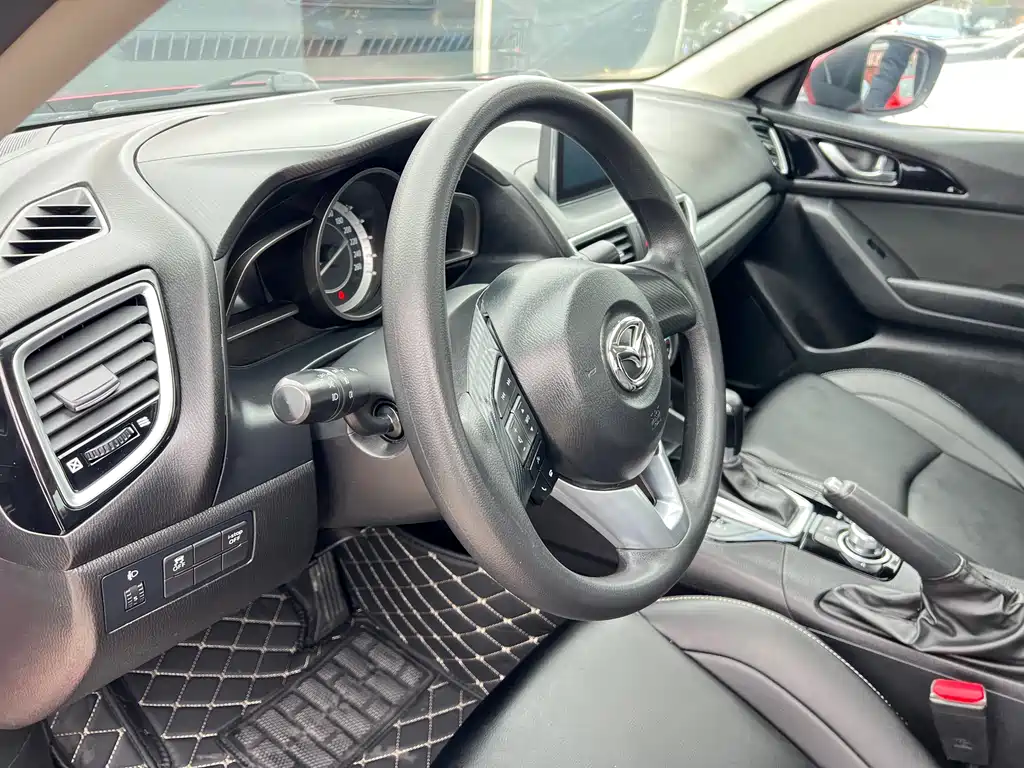 Mazda 3 Axela Sedan 1.5L Auto Luxury Type, фото 7