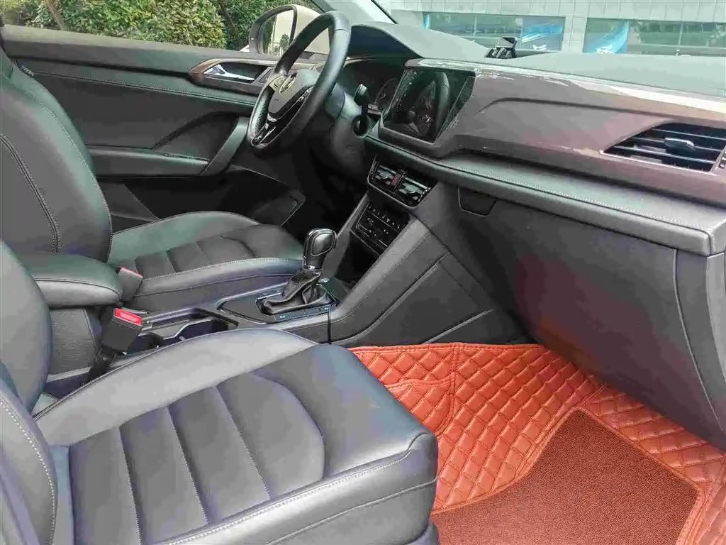 Volkswagen Tharu 2021 280TSI Comfort