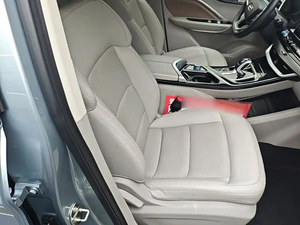 Geely Jia Ji New Energy — миниатюра 17
