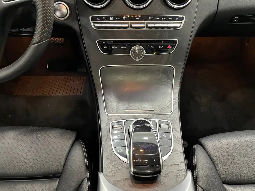 Mercedes-Benz C-Class — миниатюра 6