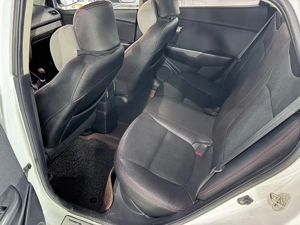 Kia K2 — миниатюра 4