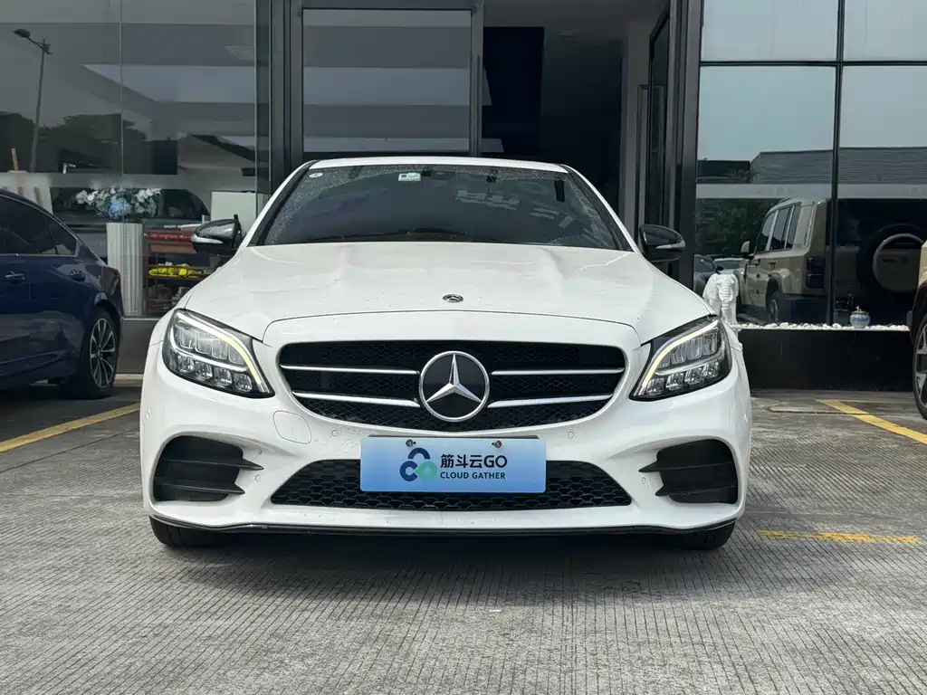Mercedes-Benz C-Class — миниатюра 2