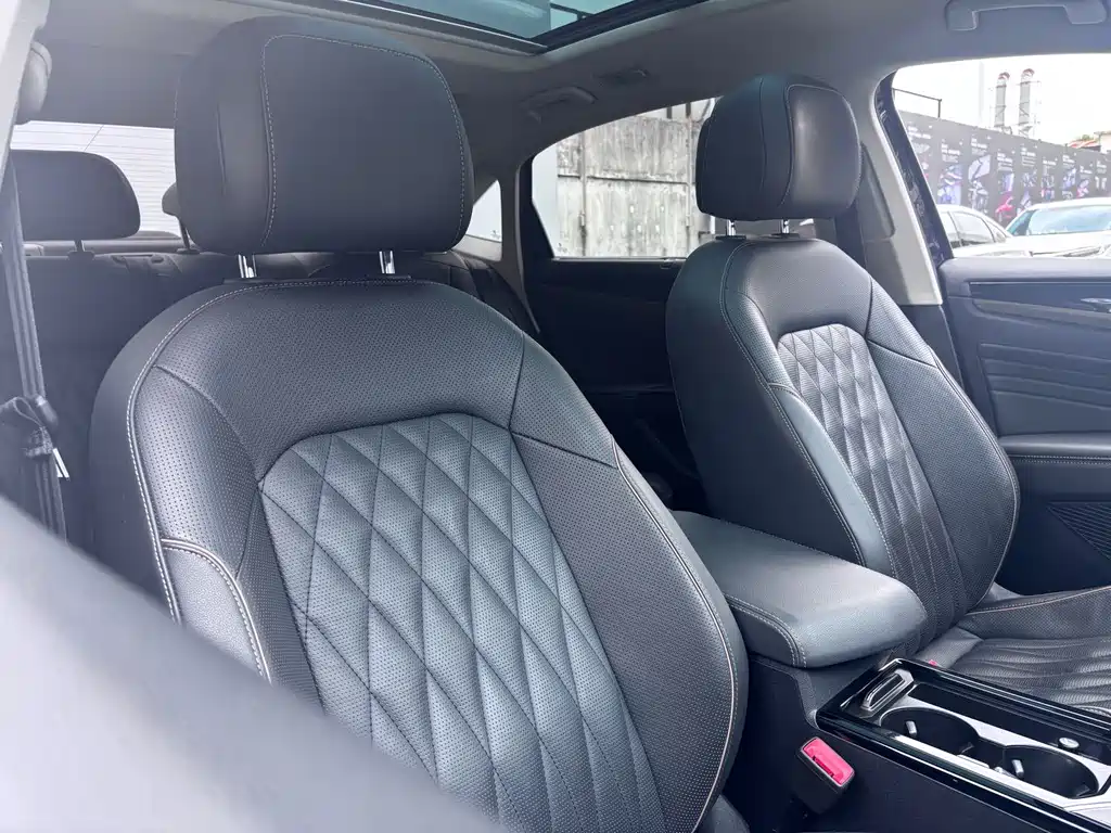 Volkswagen Passat — миниатюра 21