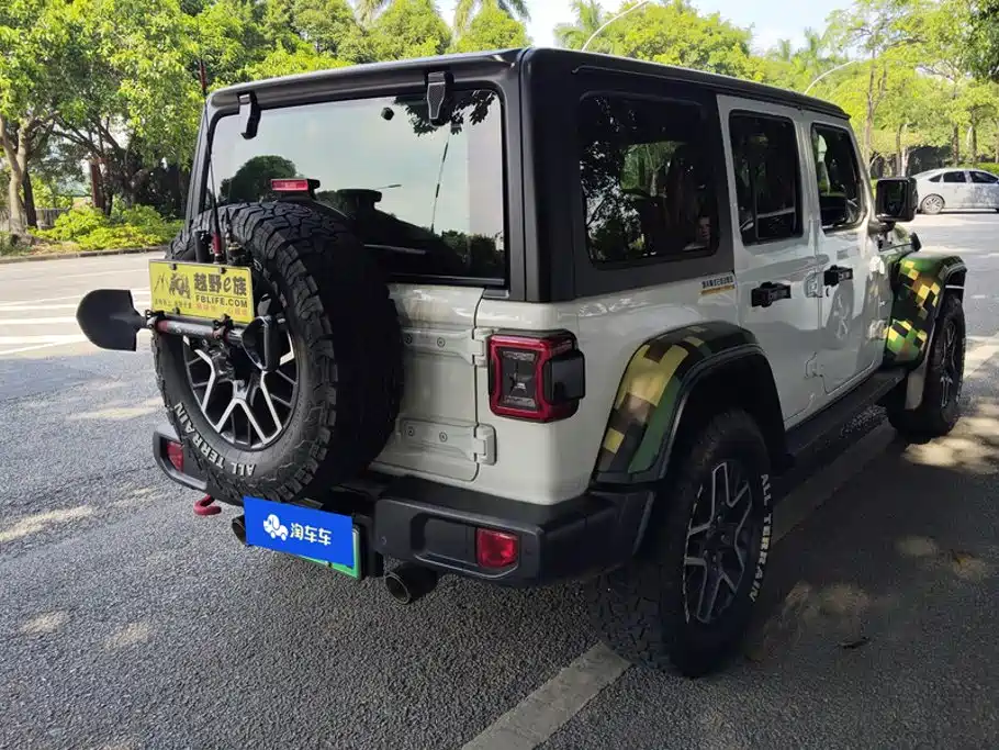 Jeep Wrangler PHEV — миниатюра 3