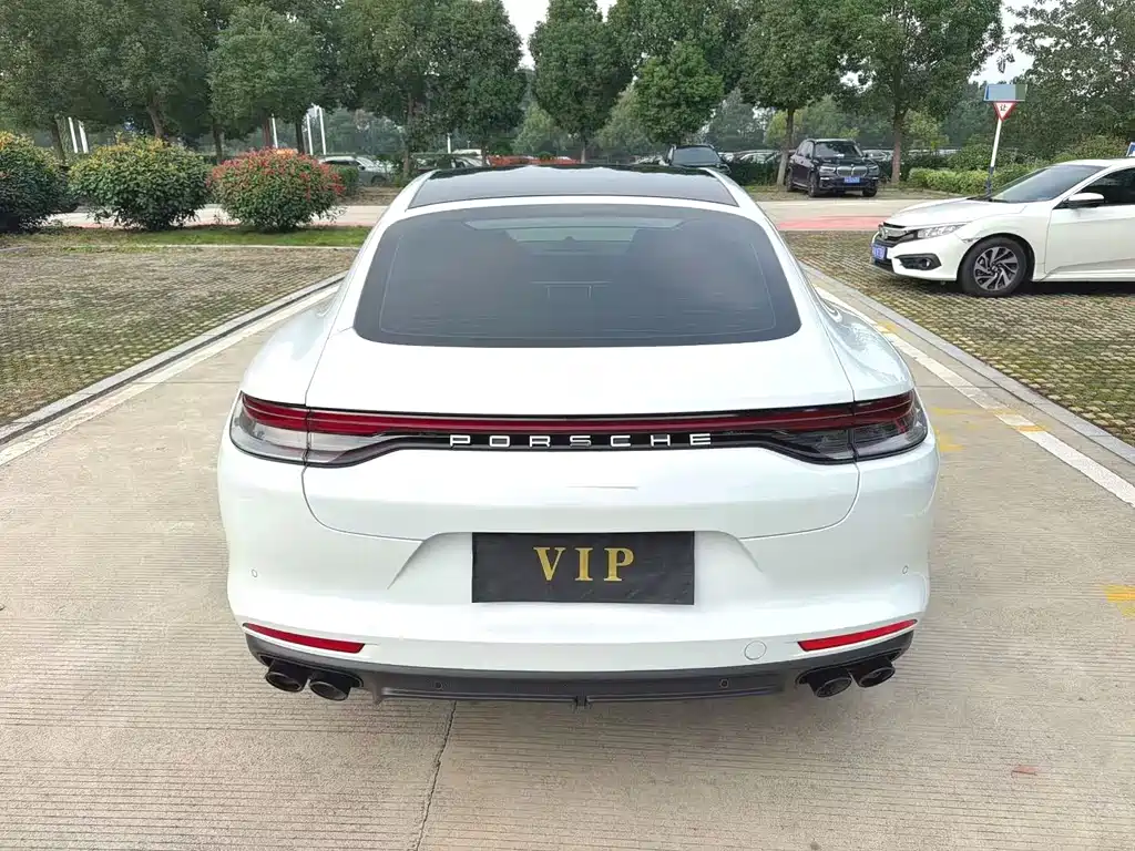 Porsche Panamera — миниатюра 6