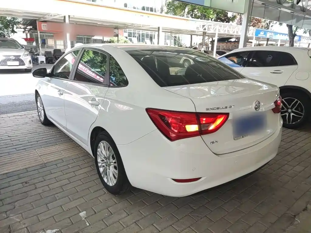 Buick Excelle — миниатюра 5