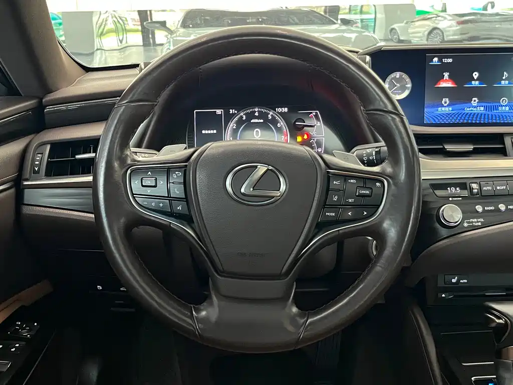 Lexus ES — миниатюра 17