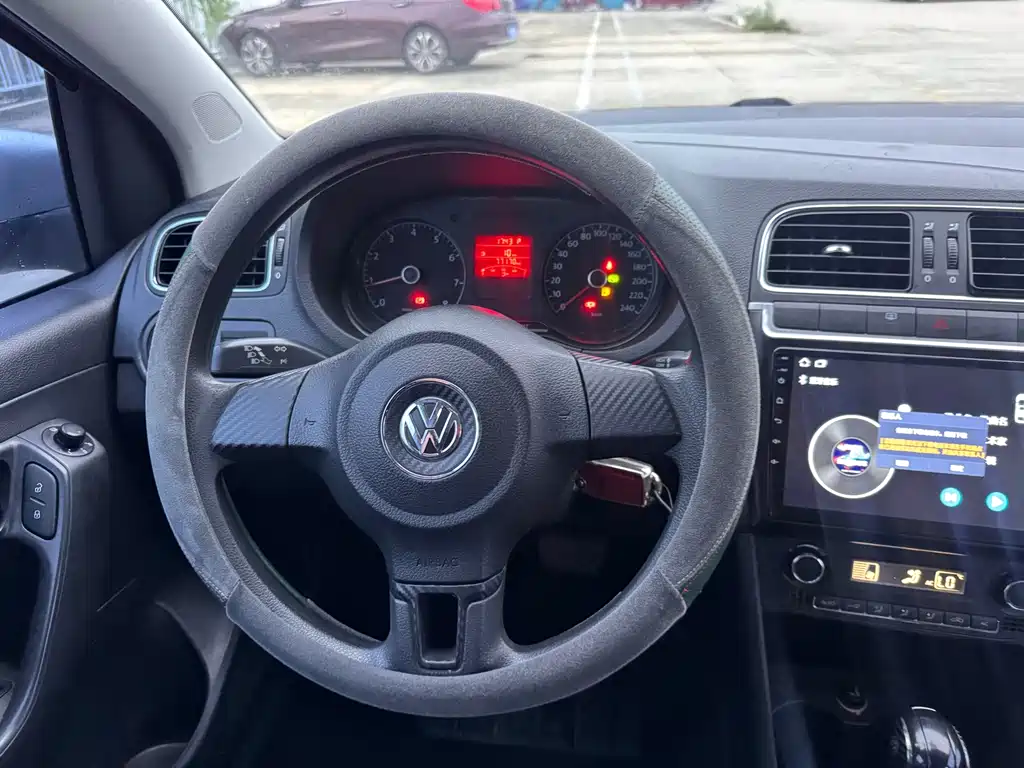Volkswagen Polo — миниатюра 9