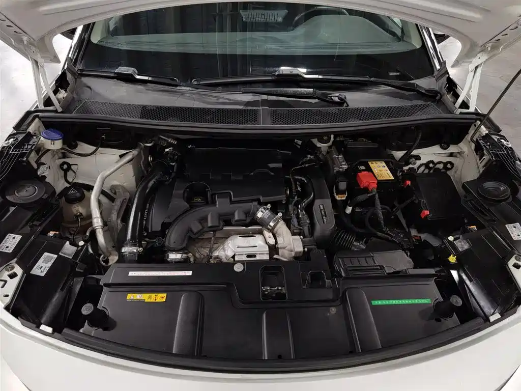 Peugeot 5008 2019 350THP 5 мест Lead