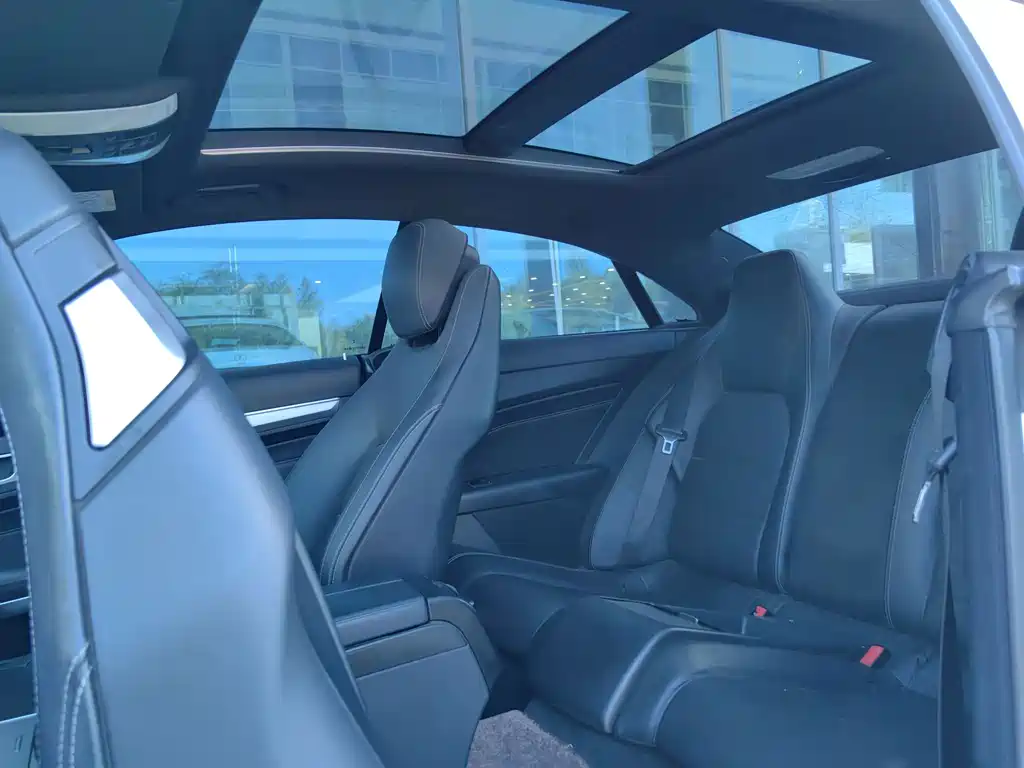 Mercedes-Benz E-Class (Import) — миниатюра 11